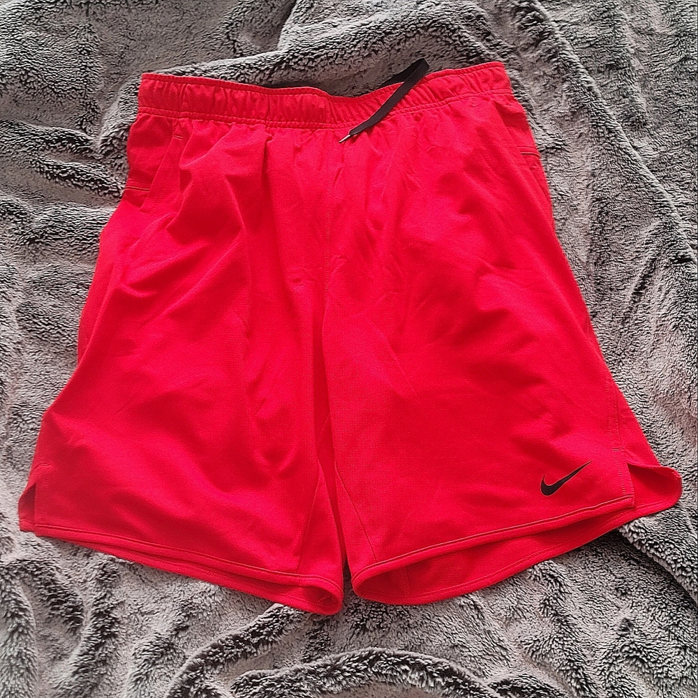NEW RED Nike men's standard fit 9" shorts